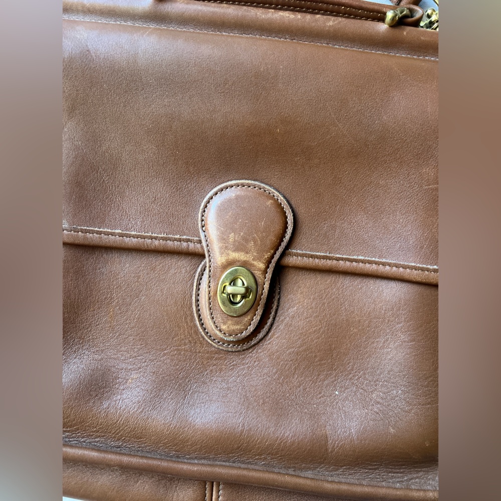 Vintage Coach Willis Crossbody Bag - Picture 3 of 9
